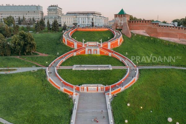 Чкаловскую лестницу перекрыли из-за подготовки ко Дню Победы
