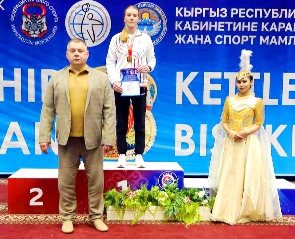 Ольга Сорокина из Лукоянова выиграла первенство Азии по гиревому спорту