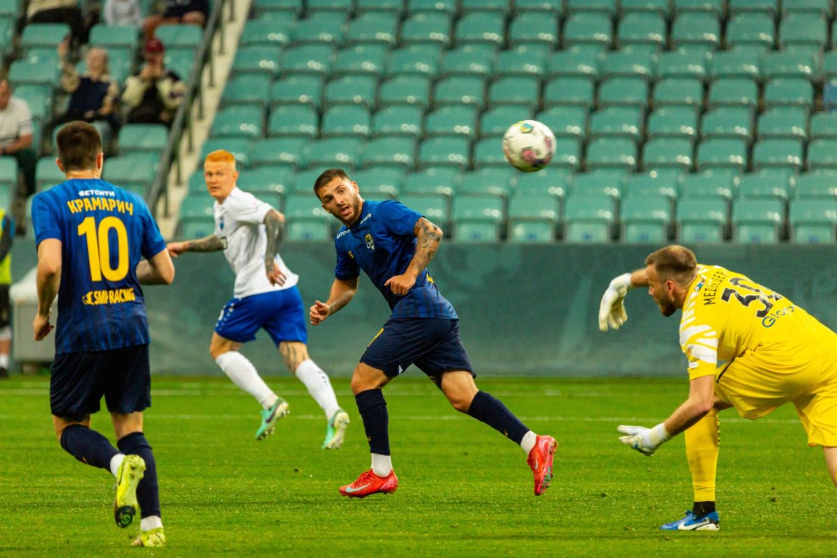 ФК «Пари НН» в большинстве вырвал победу в Сочи в первом стыковом матче