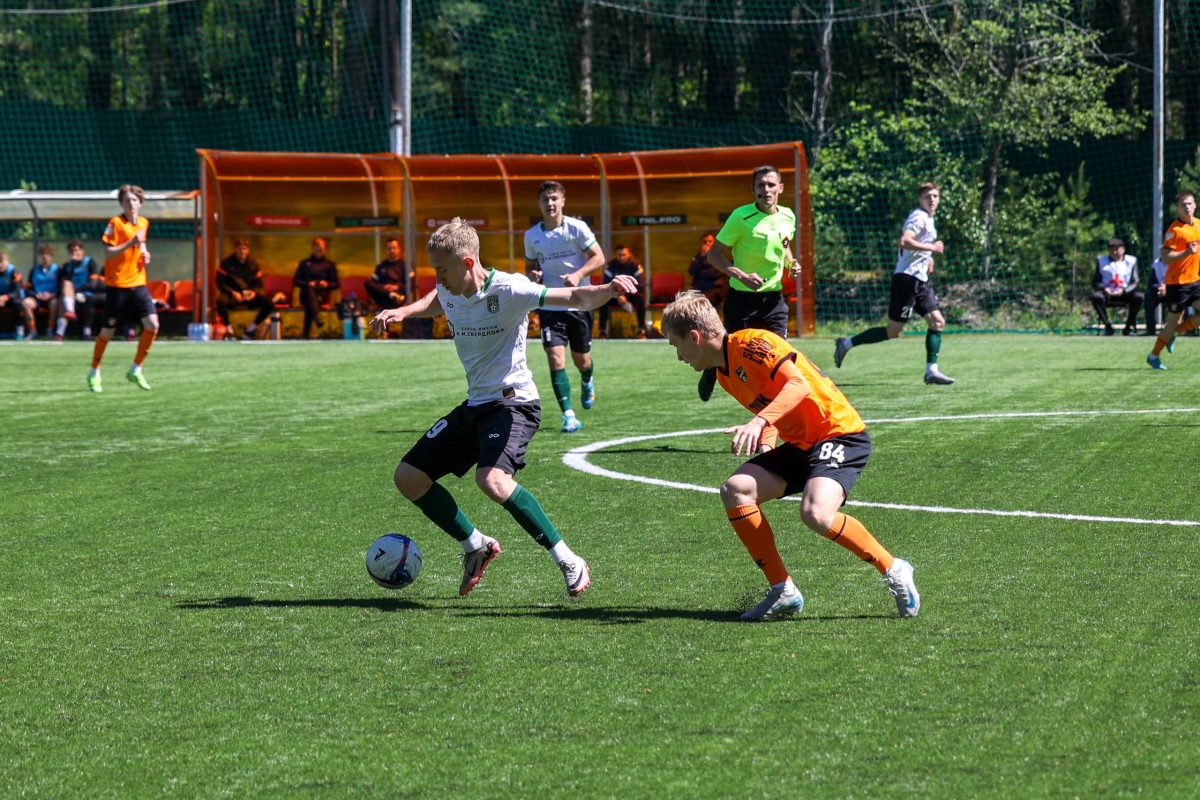 Футболисты дзержинского «Химика» разгромили на выезде «Урал‑2»