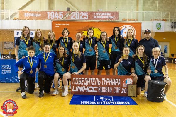 Женская флорбольная команда «Нижегородец» выиграла турнир в Великом Новгороде