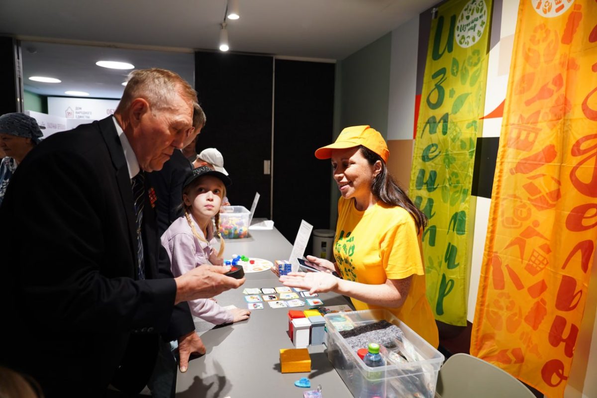 Более 700 детей и взрослых объединил&nbsp;семейный фестиваль «Сказочный переполох»