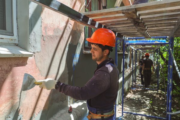 В Дзержинске активно ведется капитальный ремонт многоквартирных домов