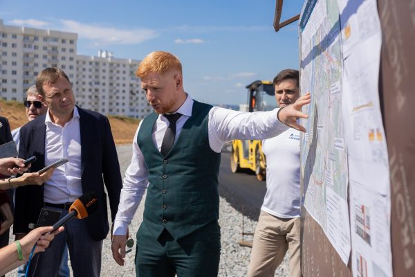 Подрядчик начал укладывать асфальтобетон на дублере проспекта Гагарина