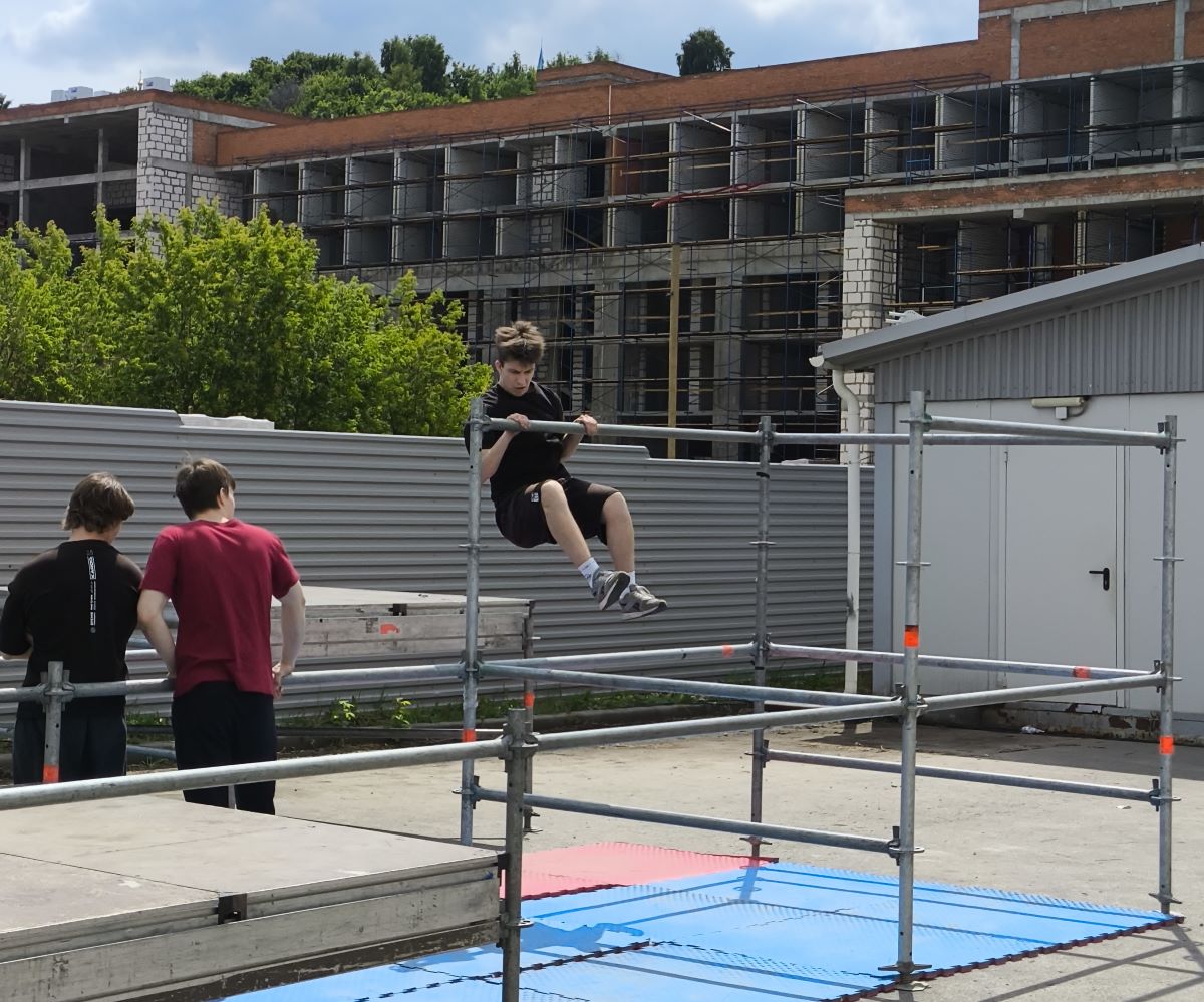 Артём Шелудешев