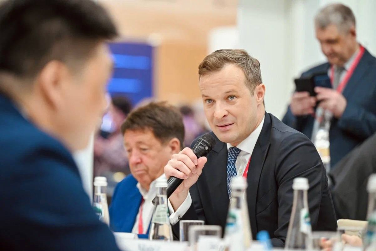 Дмитрий Старостин рассказал о возможностях ОЭЗ «Кулибин» китайским партнерам