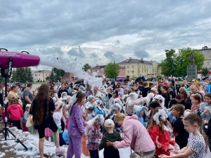 Праздник на главной городской площади Навашино