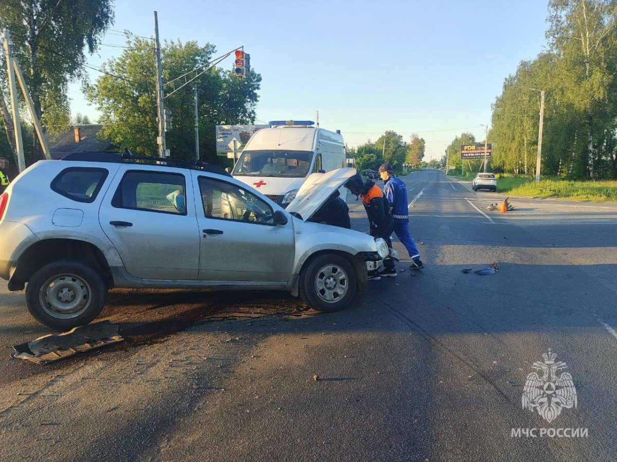 Две легковушки столкнулись на Бору