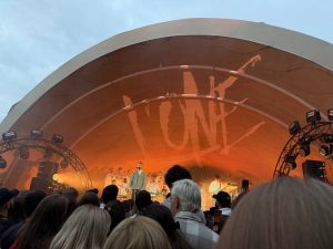 L’One с хором выступил на фестивале «Столица Закатов» в Нижнем Новгороде