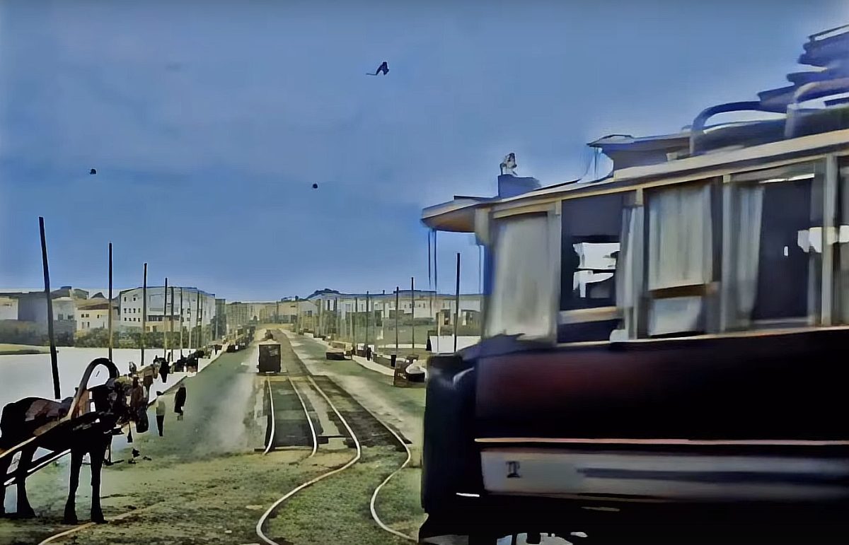 Нижегородцам показали архивные кадры предшественника Канавинского моста