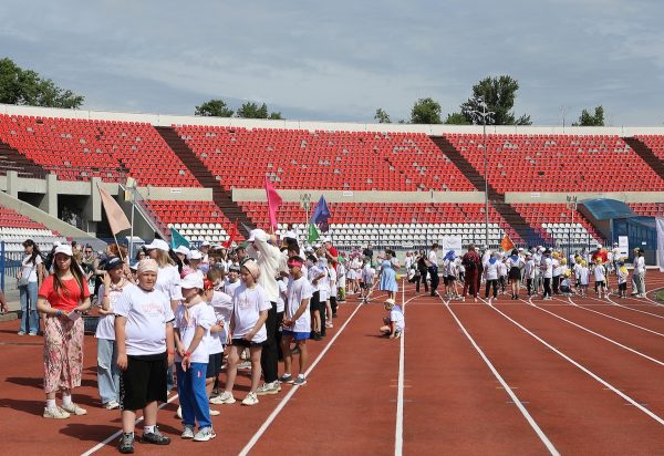 «Ростелеком» собрал на празднике спорта детей участников СВО