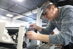 Почти на 60 тысяч рублей выросли зарплаты нижегородских инженеров-электроников