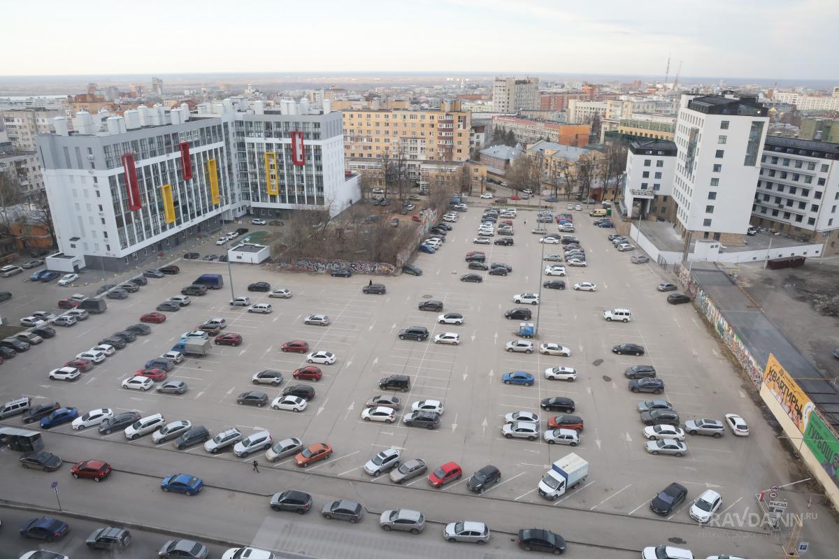 Открытые парковки станут бесплатными в длинные выходные в Нижнем Новгороде