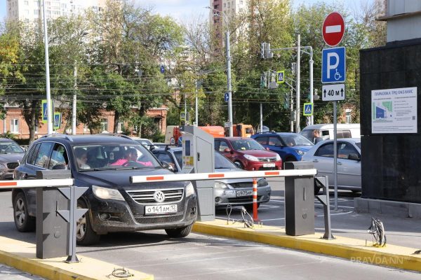 Парковку вдоль парка «Швейцария» расширят на 74 машиноместа