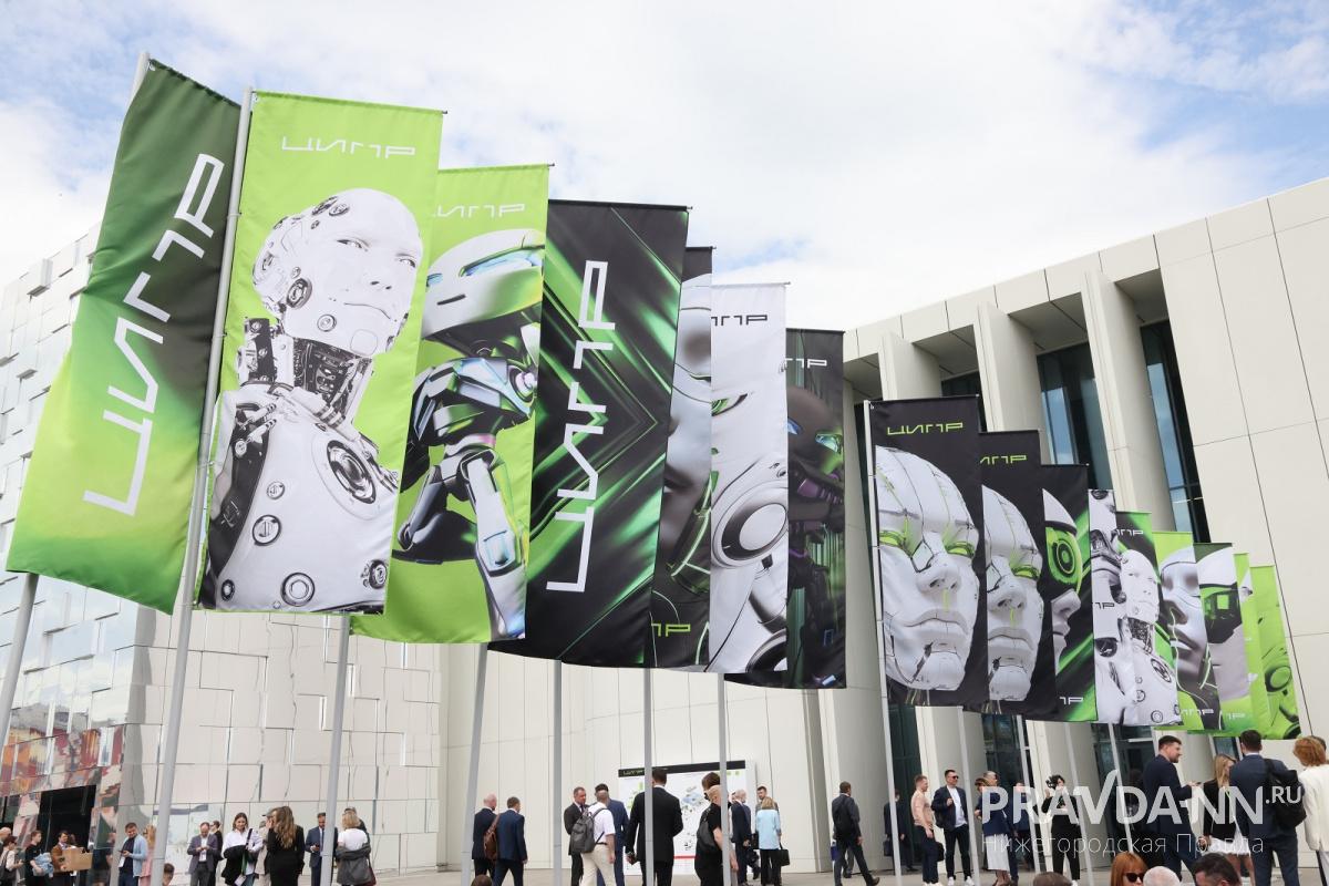 Александр Воложанин