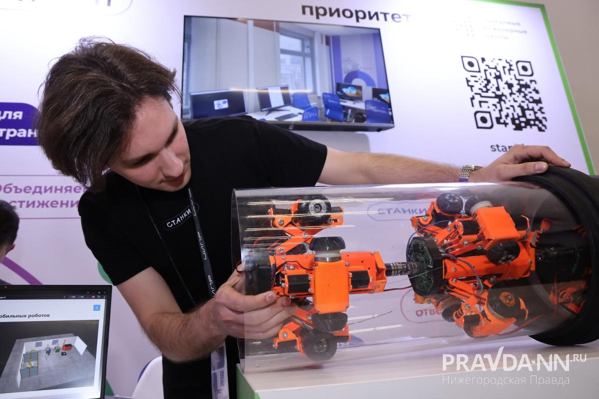 Александр Воложанин