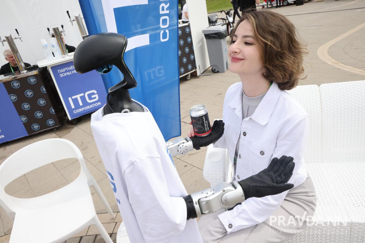 Александр Воложанин