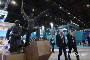 Александр Воложанин