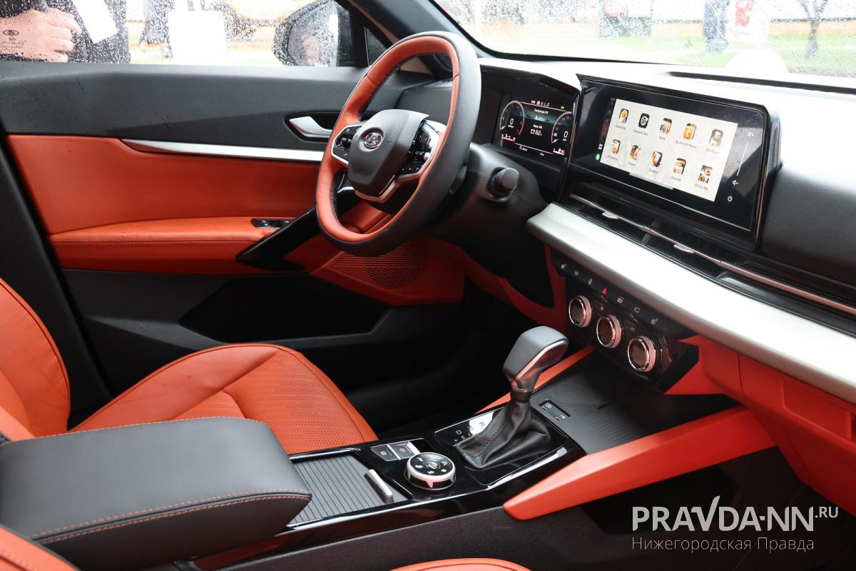 Александр Воложанин