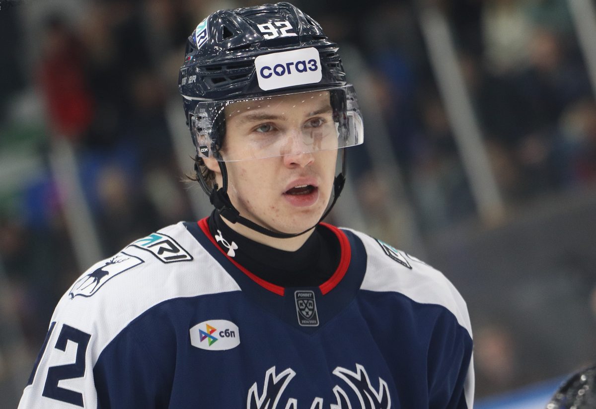 Егор Виноградов продлил контракт с «Торпедо»