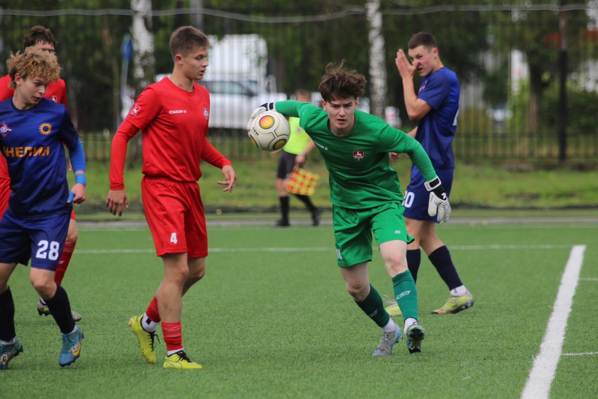 Футболисты нижегородской СШОР‑8 дома уступили аутсайдеру чемпионата ПФО