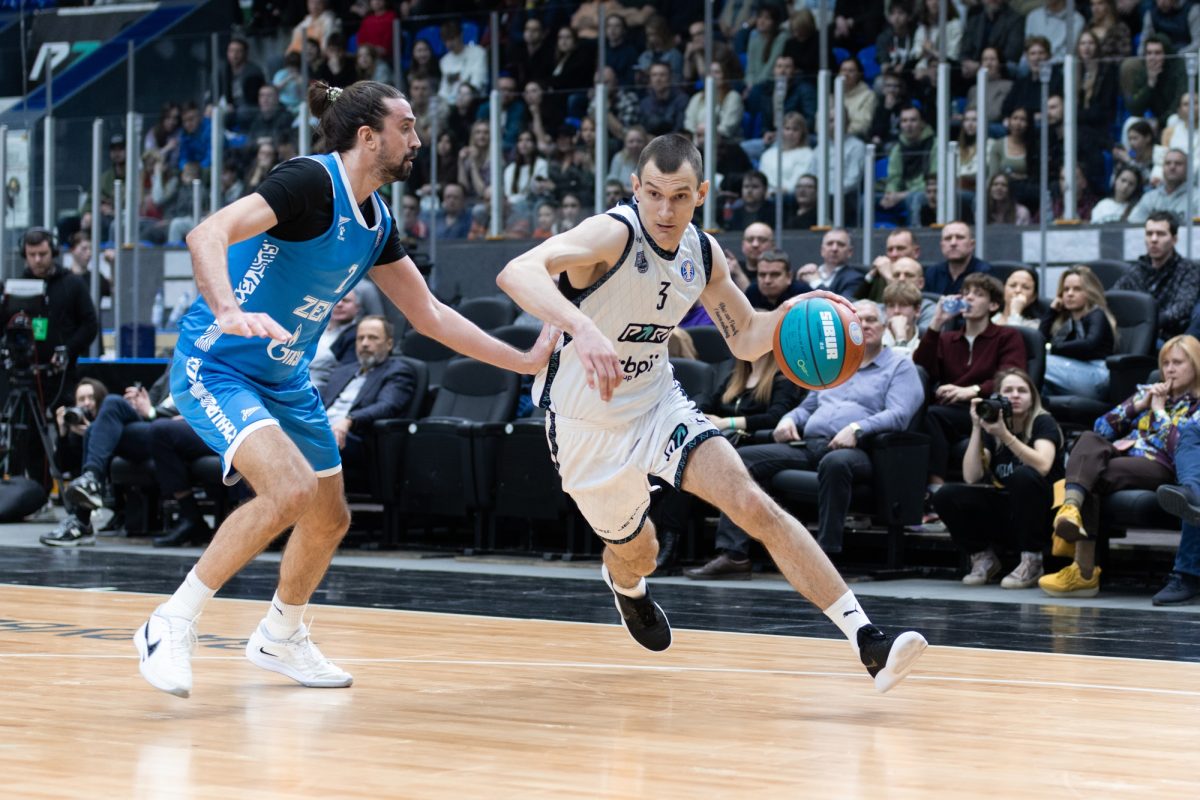 Игорь Вольхин и Артём Антипов покинули БК «Пари Нижний Новгород»