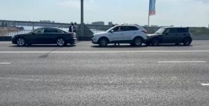 Два человека пострадали в массовой аварии на Канавинском мосту