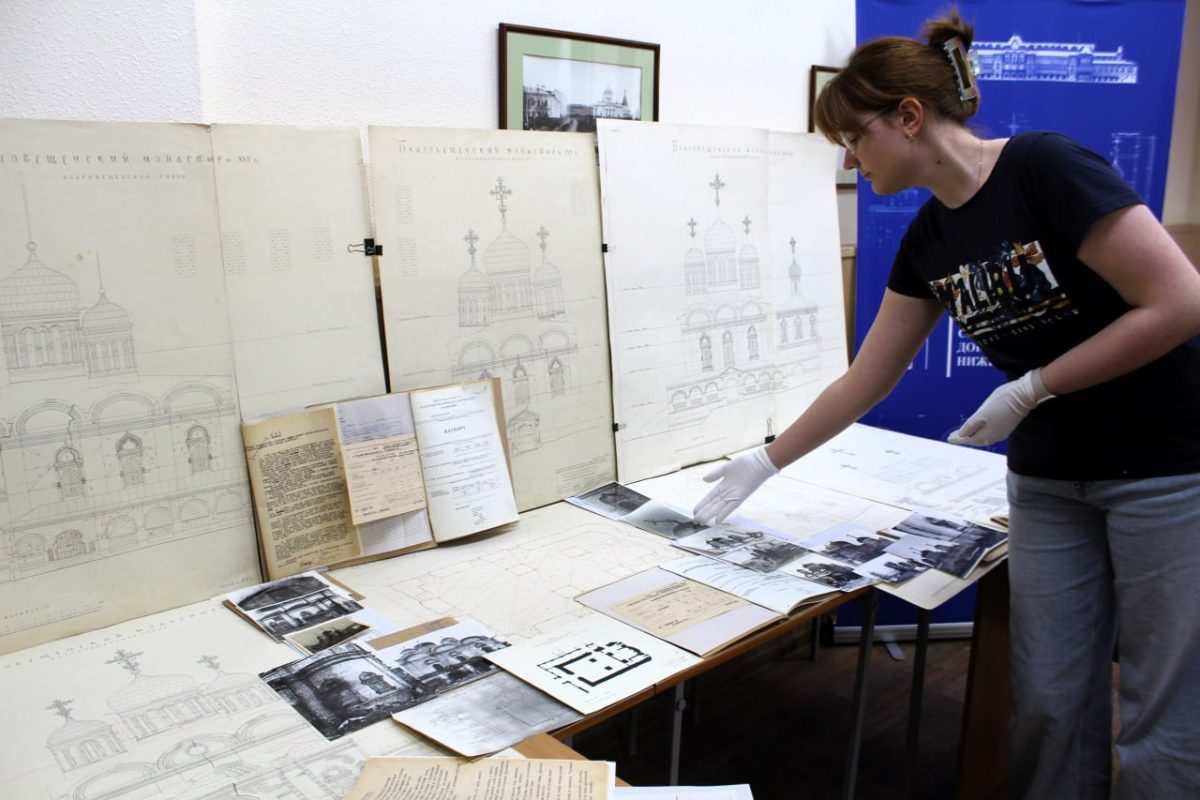 Нижегородские архивисты подготовили выставку о соборе Благовещенского монастыря