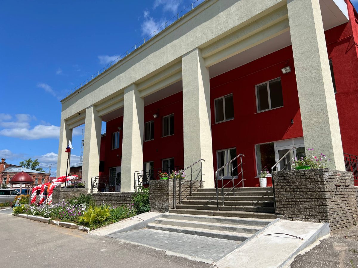 В Варнавине торжественно открылся обновленный районный Дом культуры