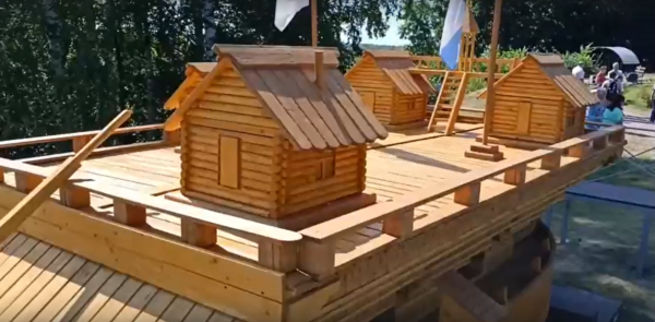 В Ветлуге появился арт-объект, посвящённый уникальному судну XIX века