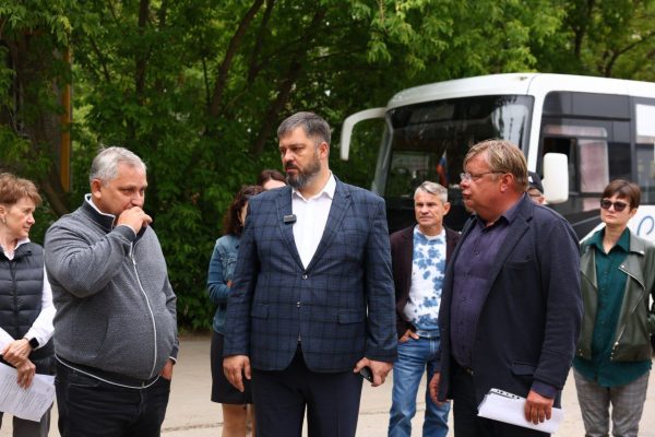 Михаил Клинков обсудил вопросы благоустройства на округе №15