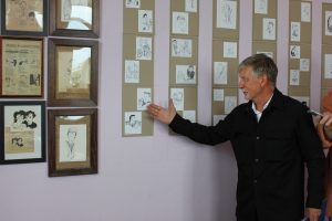 Выставка «Шарж-лаборатория профессора Дахина» открылась в Нижнем Новгороде