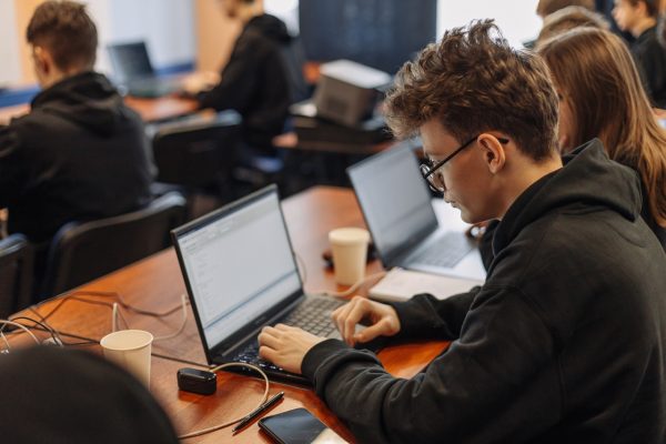 Почти 3 тысячи бюджетных мест на ИТ выделено в нижегородских вузах