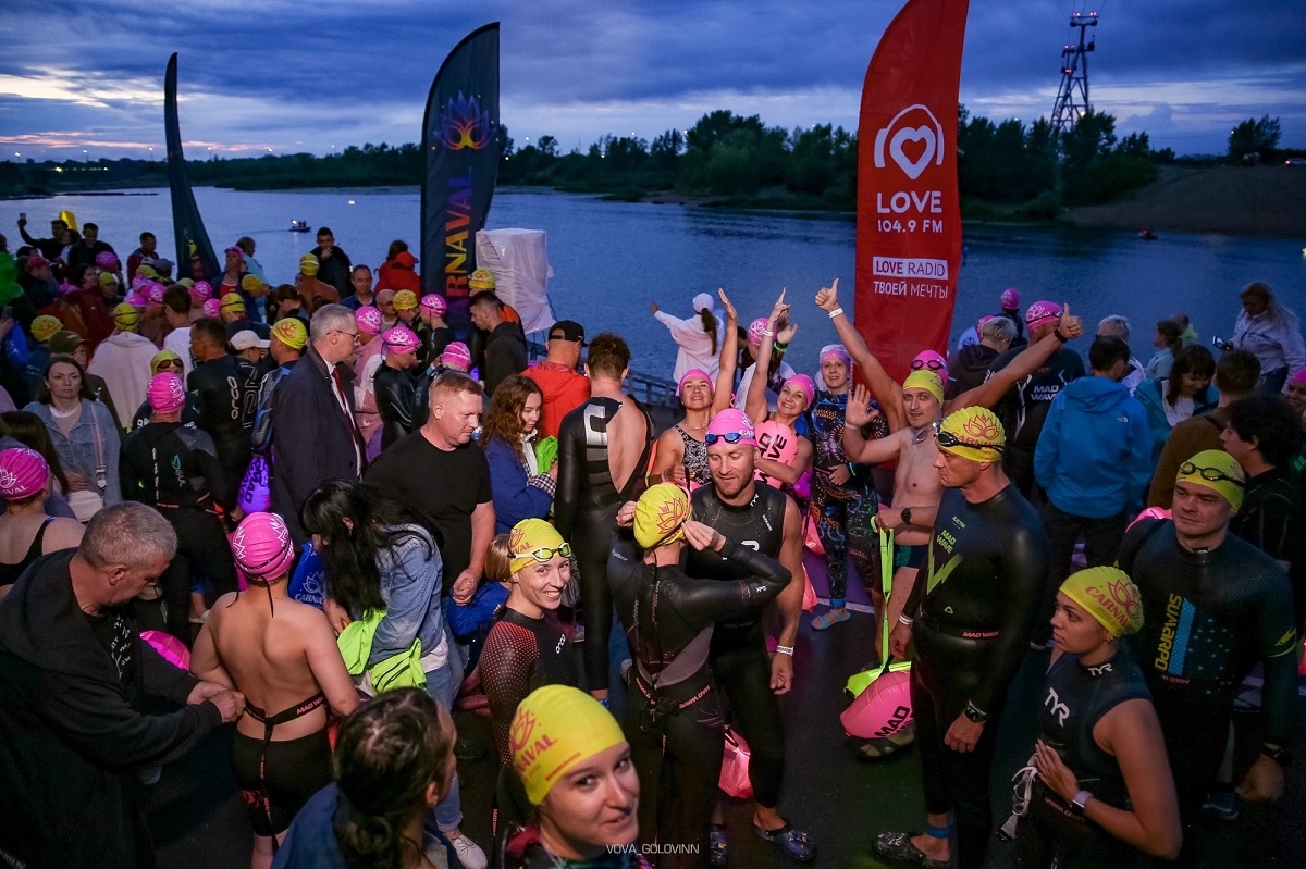 Ожидается, что в этом году фестиваль «Night Swim Carnaval» соберёт 300 пловцов