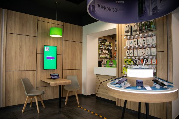 МегаФон подключает свои салоны к биометрии