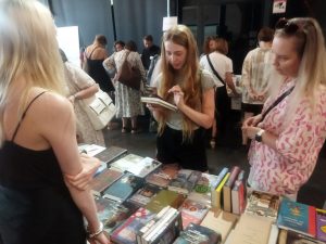 Благотворительная распродажа «Щедрый книжный» прошла в Нижнем Новгороде