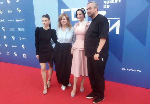 Нижегородцы на «Горький fest» первыми в стране увидели сериал «Три сестры»