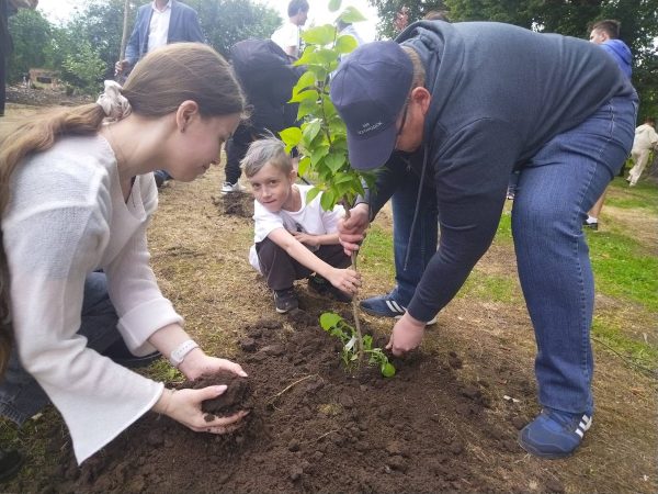 Депутаты городской Думы помогли ребятам с ОВЗ принять участие в акции