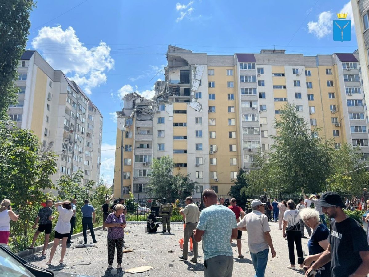 Три человека погибли при взрыве газа в жилом доме в Саратове