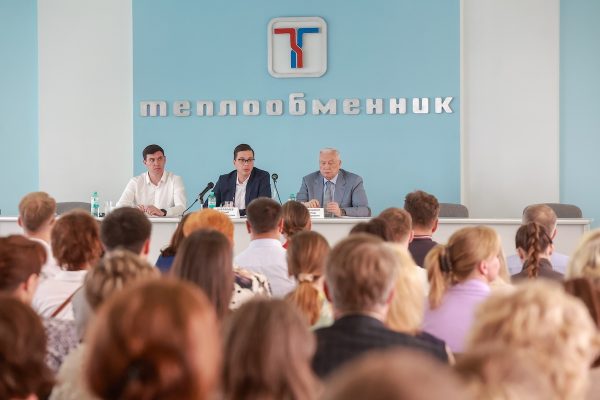 Юрий Шалабаев встретился с представителями трудового коллектива «Теплообменника»