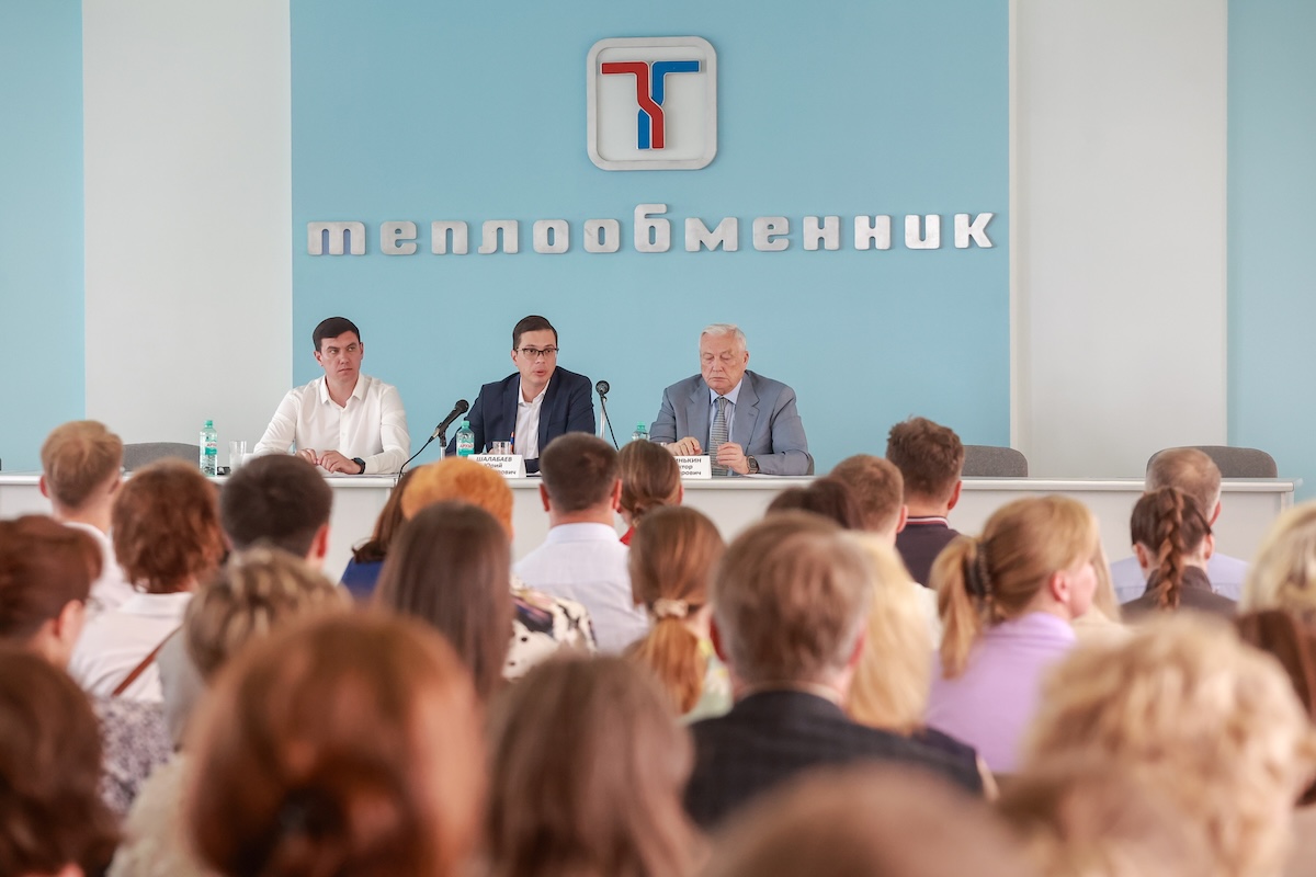 Юрий Шалабаев встретился с представителями трудового коллектива «Теплообменника»