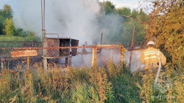 Молния ударила в газорегуляторный пункт в Дальнеконстантиновском округе