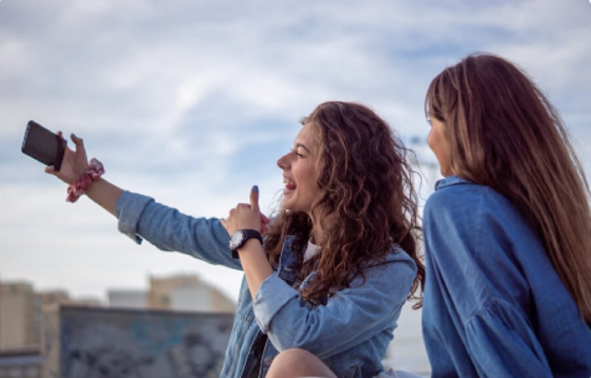 Психолог Метнева объяснила, почему подростки рискуют жизнью ради эффектных видео