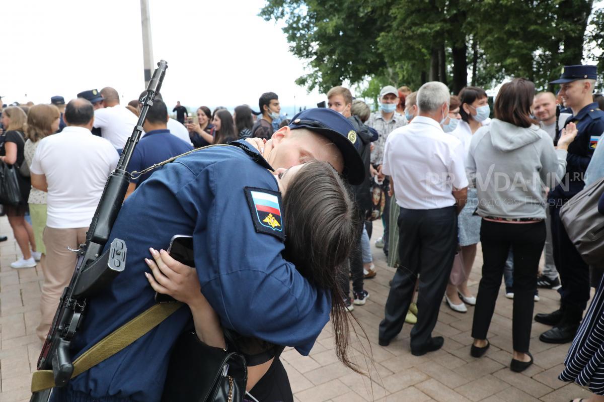 Нижегородцам рассказали, чем можно заразиться через поцелуй
