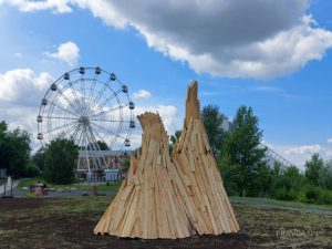 Арт-объект «Башни» на площади Сенной