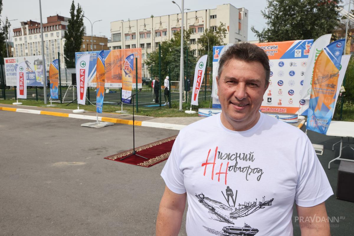 Областную федерацию и СШОР по прыжкам на лыжах с трамплина и лыжному двоеборью Евгений Вашурин возглавляет уже много лет