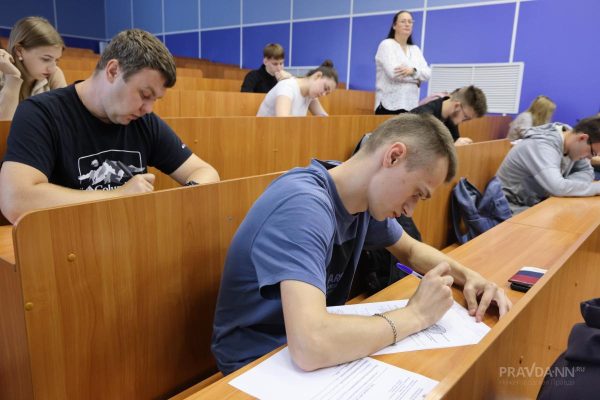 Нижегородские абитуриенты пытались сдать экзамены в вузы с помощью ИИ