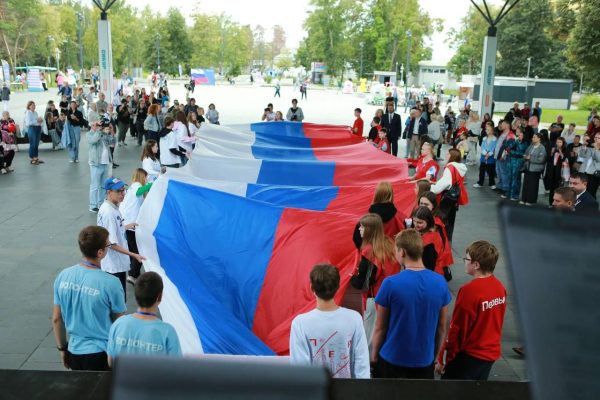 В Дзержинске прошли празднования Дня Государственного флага РФ