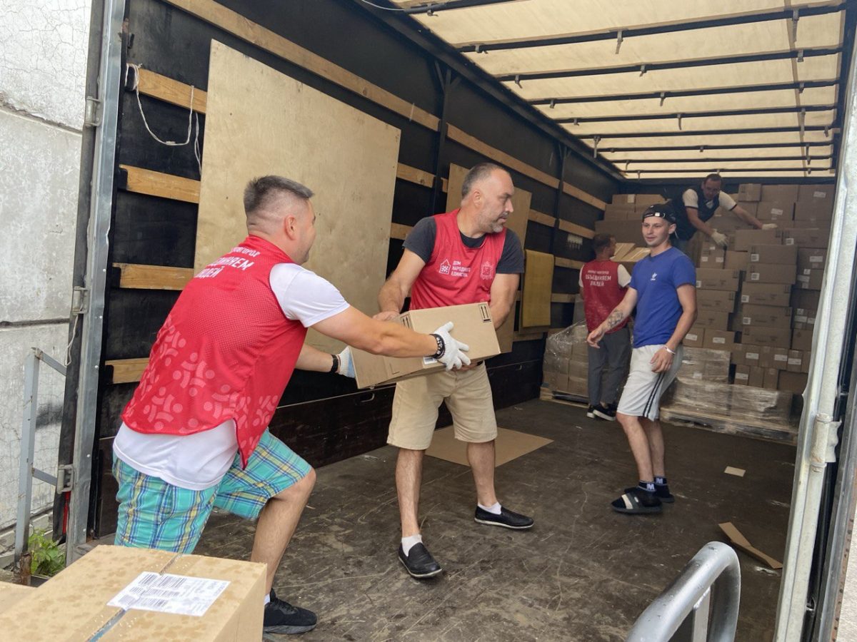 10 тонн гуманитарного груза доставили из Нижегородской области в Курск