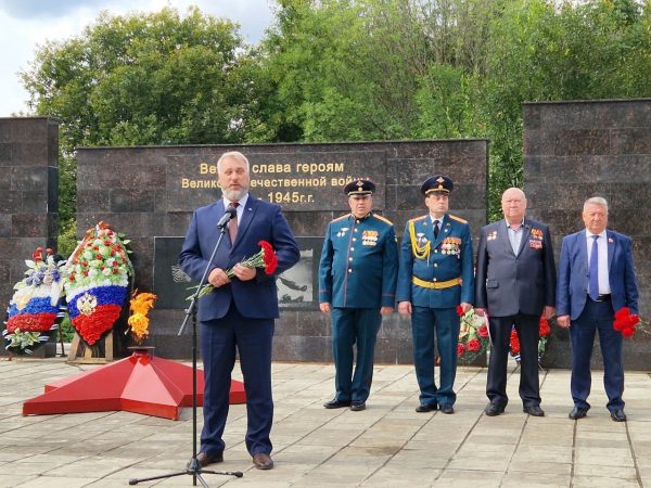 В поселке Мулино открыт мемориал, построенный в рамках проекта «Вам решать!»